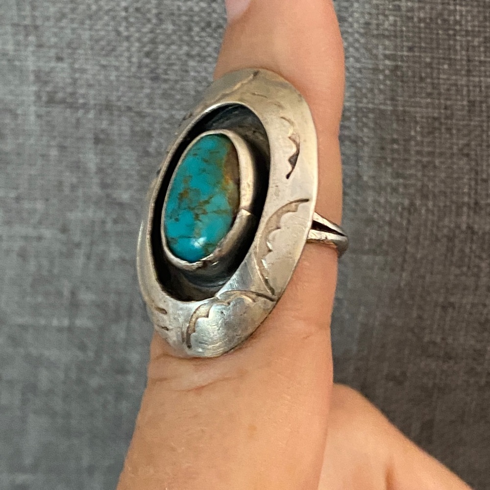 Vintage Native American Sterling Silver Turquoise Shadowbox Ring | Southwestern - Picture 3 of 9